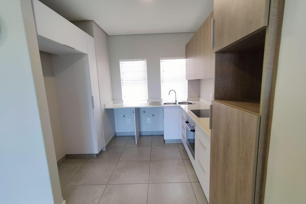 Stunning Townhouse in Manor Views Estate - Photo 3