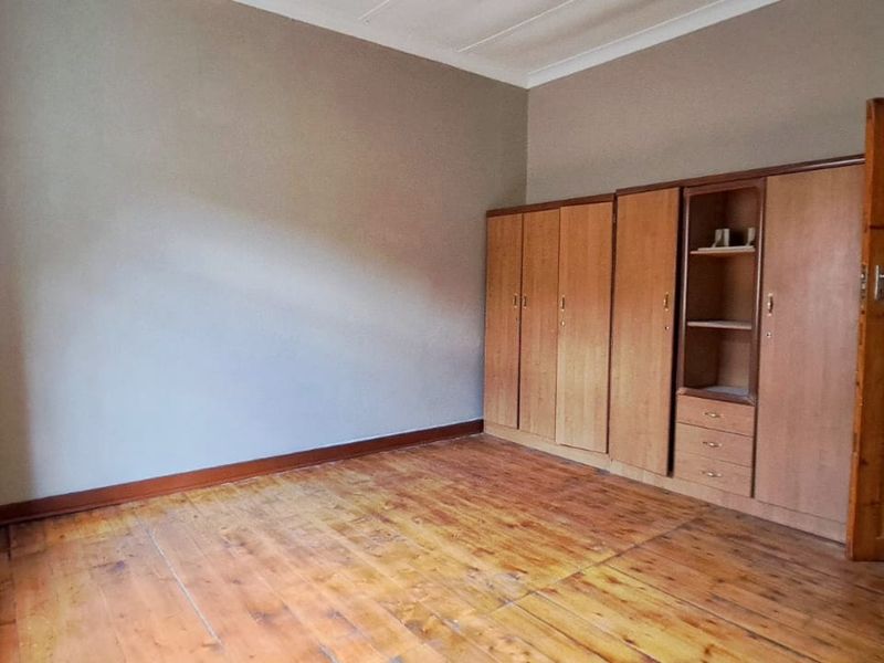 Beautiful Family Home - Photo 7