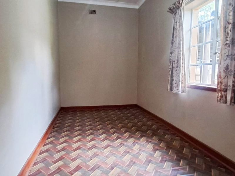 Beautiful Family Home - Photo 9