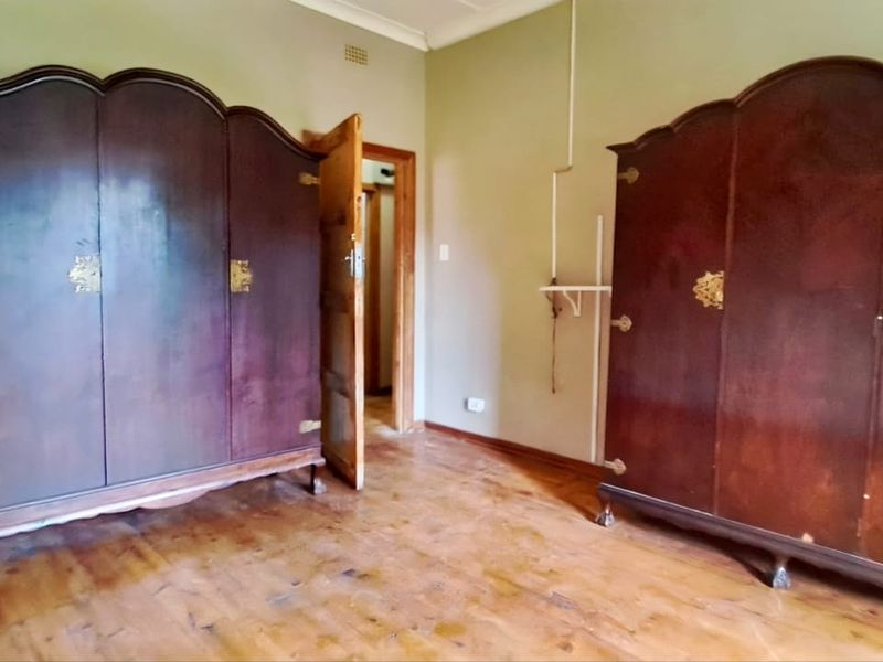 Beautiful Family Home - Photo 6