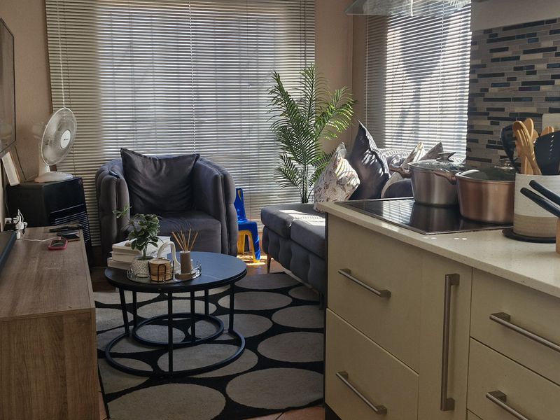 3 BEDROOM HOUSE FOR SALE IN MAHUBE VALLEY FOR R780  000 - Photo 8