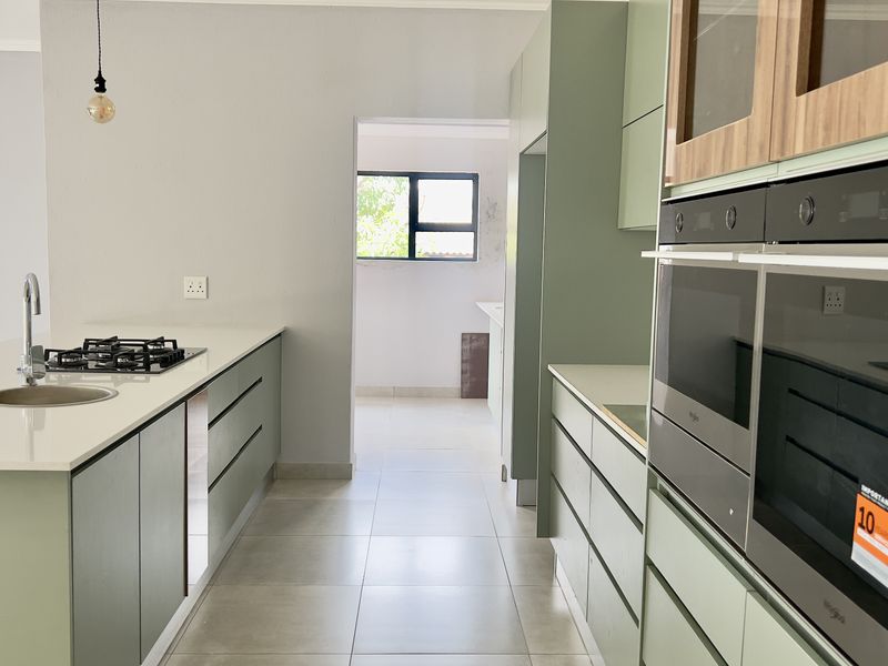 Brand New Modern Elegance with Stunning Nelspruit Views - Photo 8