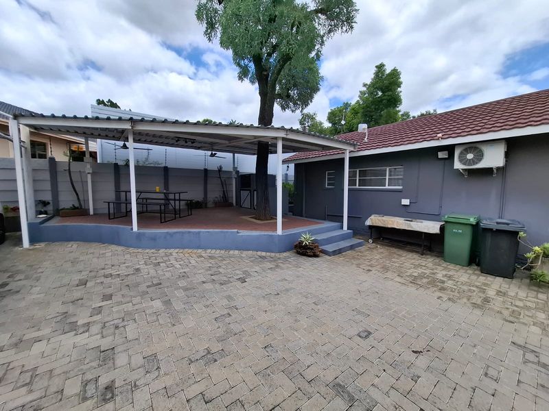Business-Ready Property with Multiple Offices for sale in Safari Gardens, Rustenburg - Photo 6