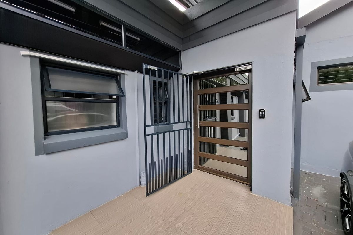 Family Haven for sale in Safari Gardens, Rustenburg - Photo 3