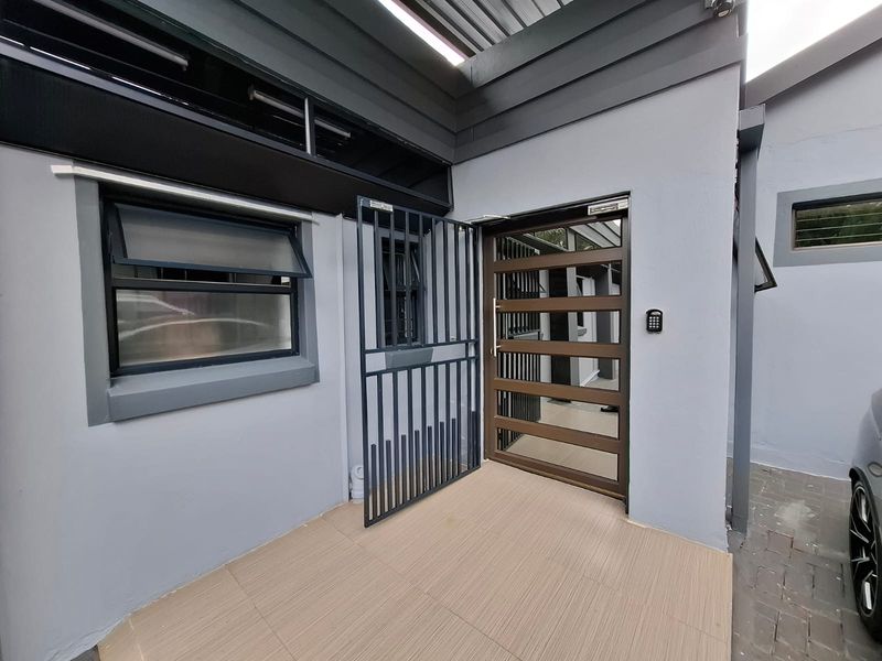 Family Haven for sale in Safari Gardens, Rustenburg - Photo 3