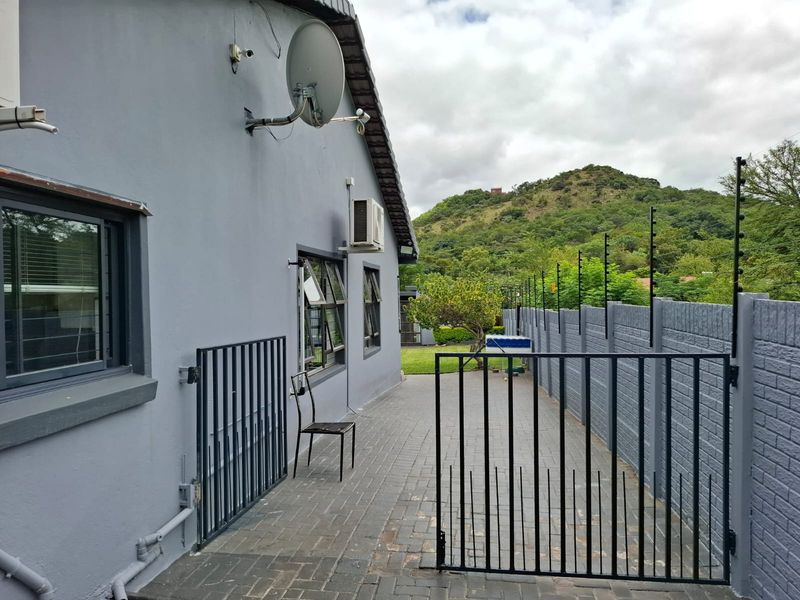 Family Haven for sale in Safari Gardens, Rustenburg - Photo 4