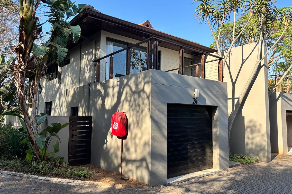 Elegant 3-Bedroom Townhouse in Zimbali Estate - Photo 2