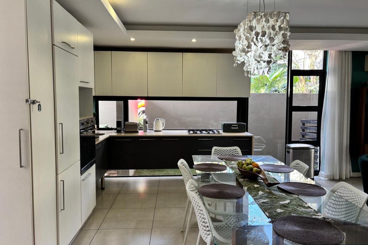 Elegant 3-Bedroom Townhouse in Zimbali Estate - Photo 3