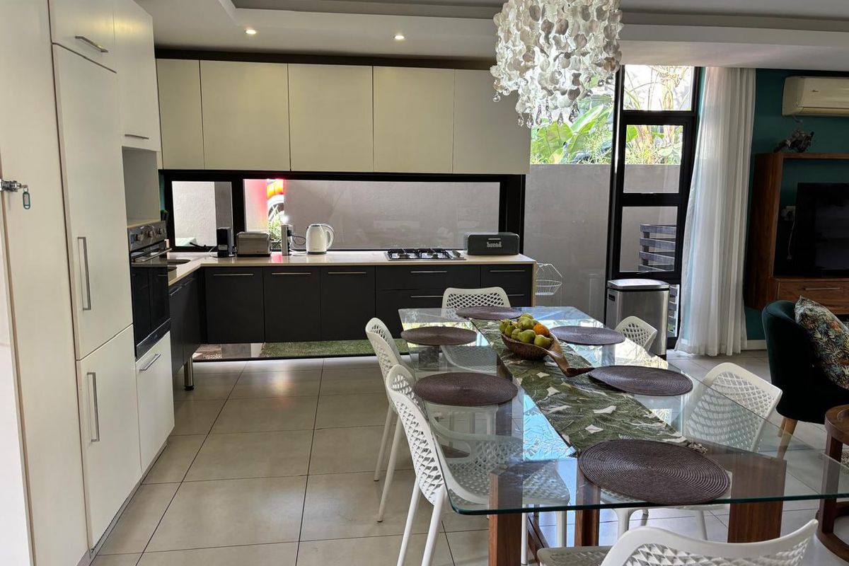Elegant 3-Bedroom Townhouse in Zimbali Estate - Photo 4