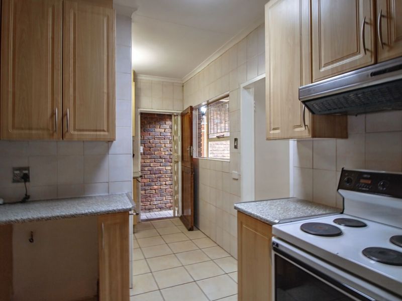 Townhouse For Sale In Pretoria - Photo 7