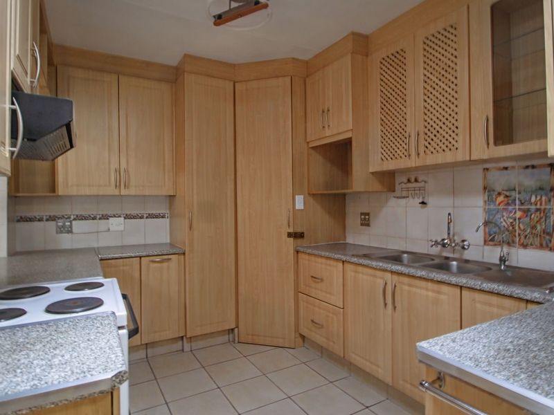 Townhouse For Sale In Pretoria - Photo 5