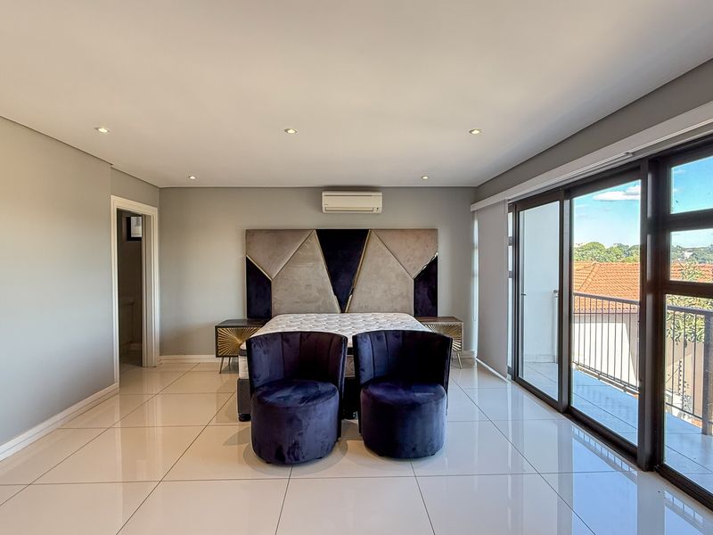 Modern 3-Level Luxury Living in the Heart of Izinga, Umhlanga - Photo 9