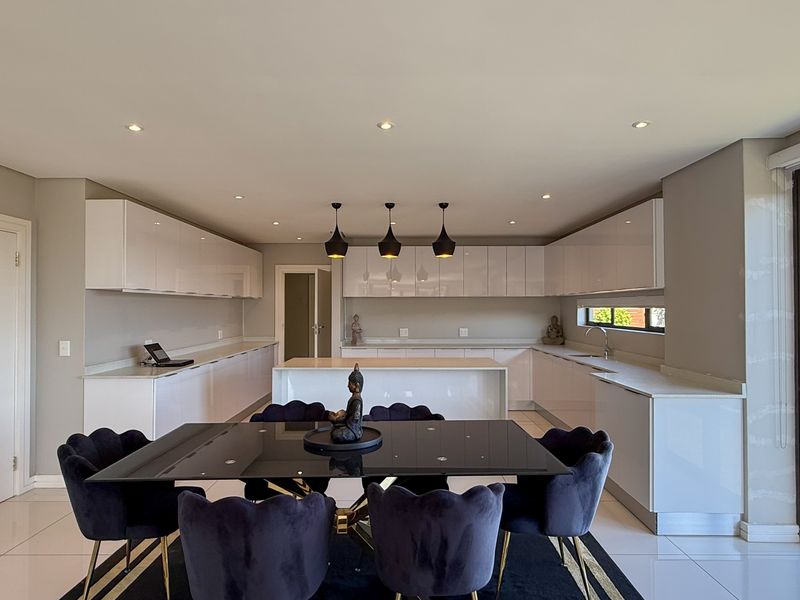 Modern 3-Level Luxury Living in the Heart of Izinga, Umhlanga - Photo 4