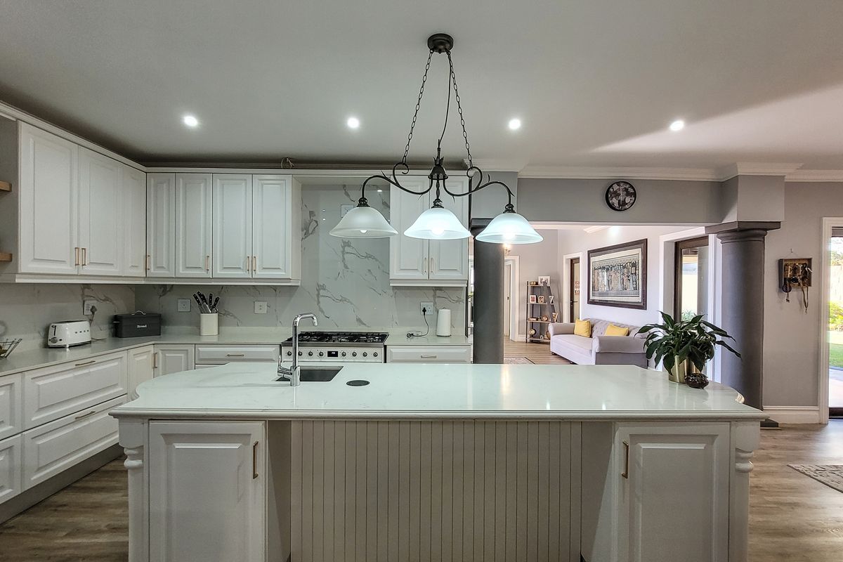 Modern Masterpiece in Izinga, Umhlanga – 4 Bedroom Luxury Home - Photo 3