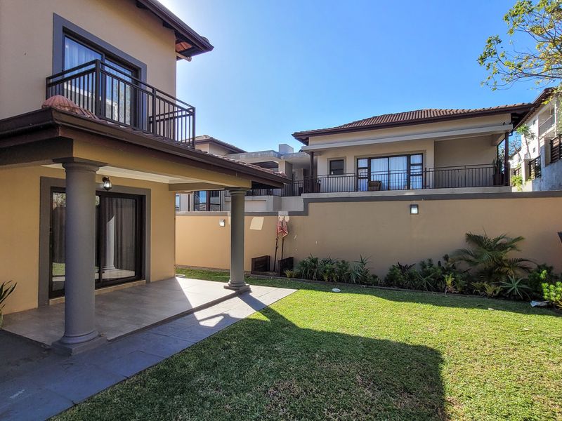 Modern Masterpiece in Izinga, Umhlanga – 4 Bedroom Luxury Home - Photo 2