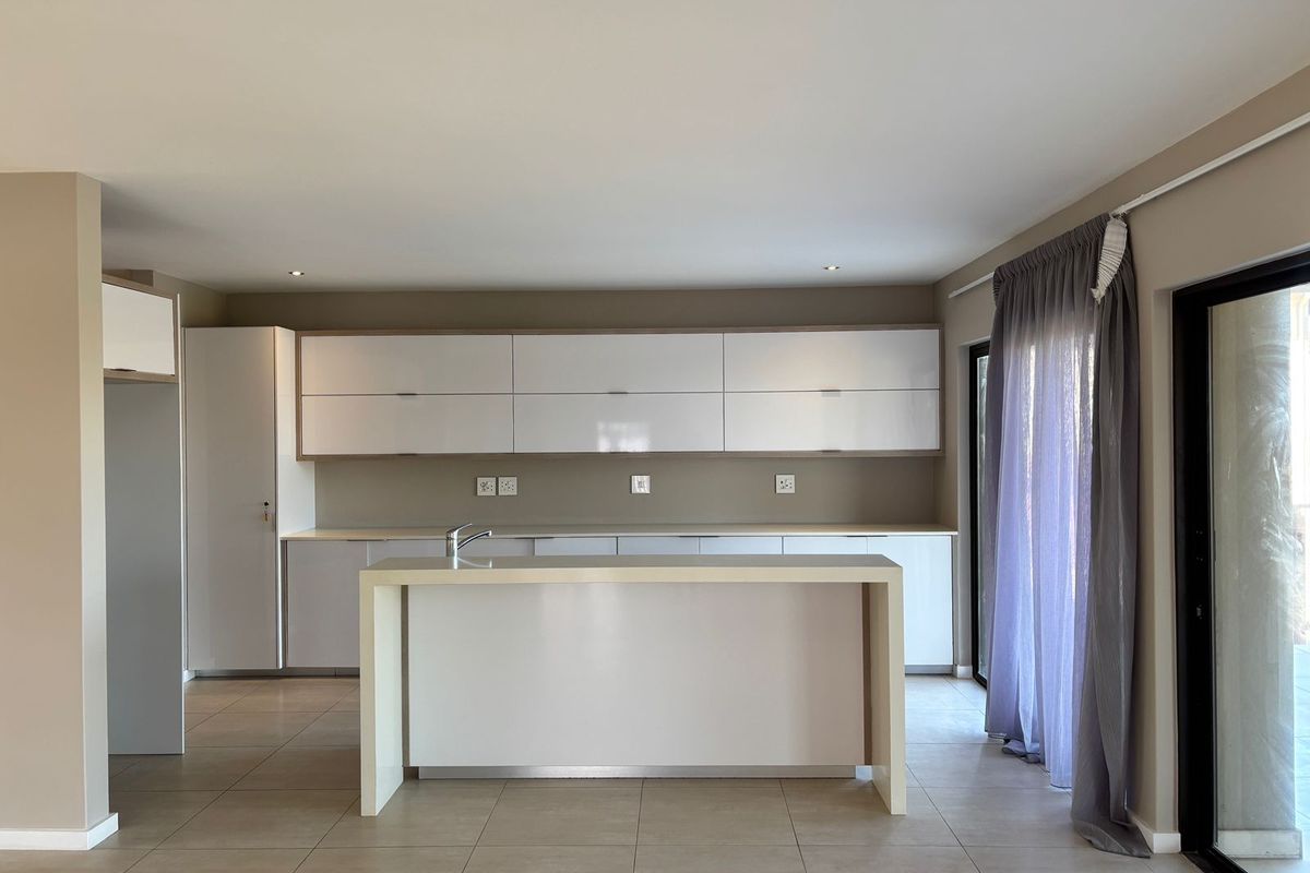 Modern 4-Bedroom Townhouse for Sale in Zimbali Estate - Photo 4