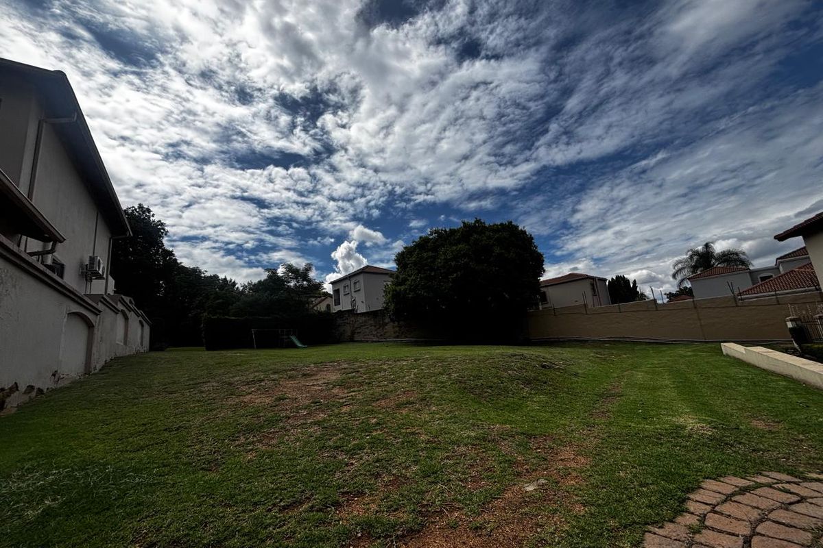 3 Stands Left, DONT MISS US!!! - Photo 2