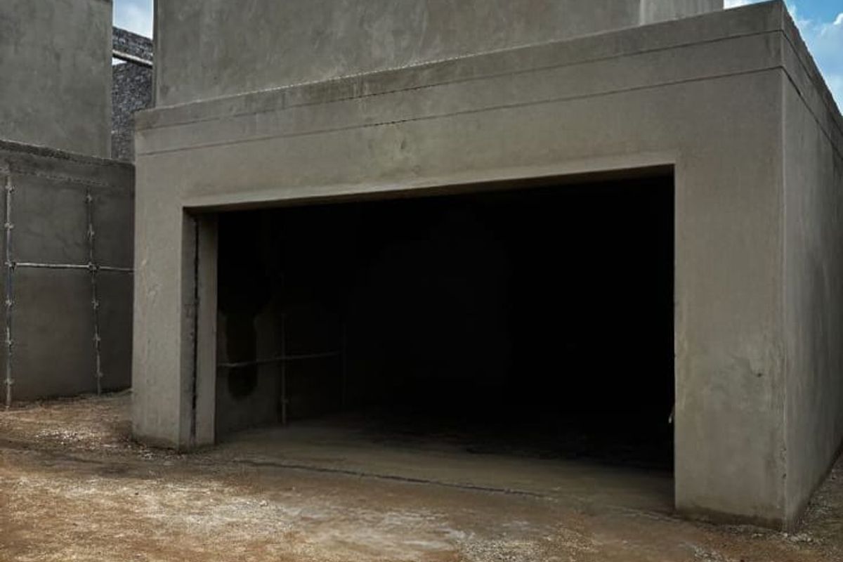 Prepare to be Captivated. - Photo 3