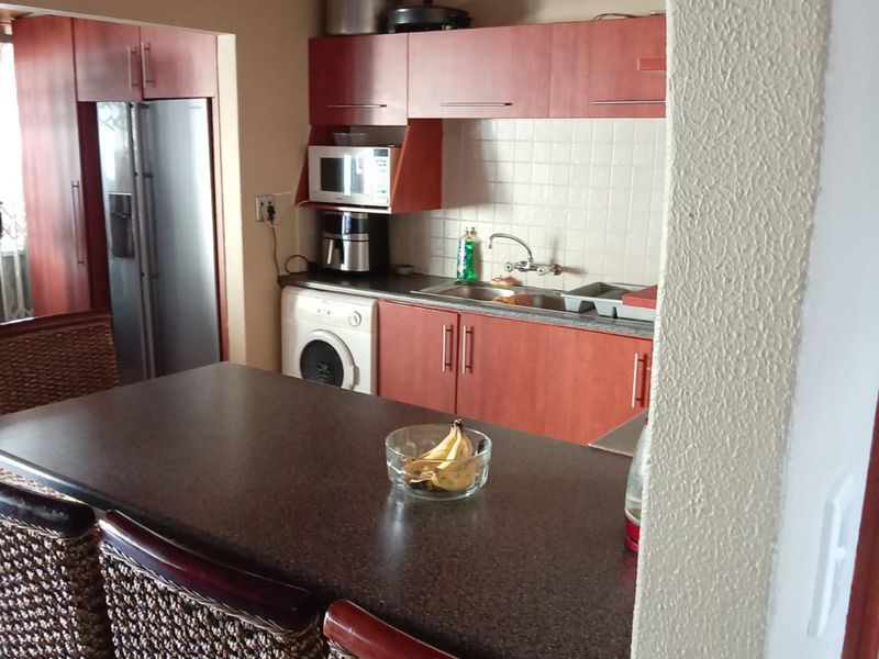 3 Bedroom furnished house in Fleurpark, Gordons Bay - Photo 7