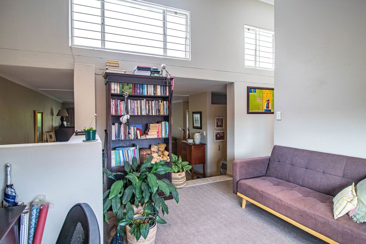 2 bedroom Townhouse in Faerie Glen - Photo 4