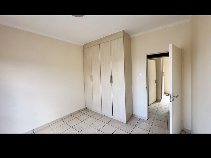 Townhouse Rental Monthly In Witbank - Photo 10