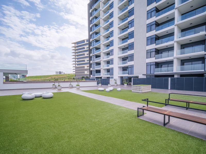 3 Bedroom, 3 Bathroom Ocean View Apartment – Ridgeside Residence - Photo 2