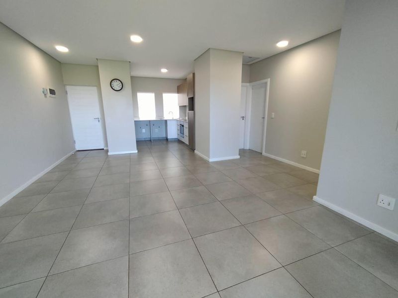 Stunning Townhouse in Manor Views Estate - Photo 4