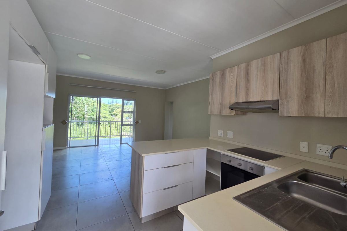 Modern Elegance in the Heart of Manor Estate - Photo 3