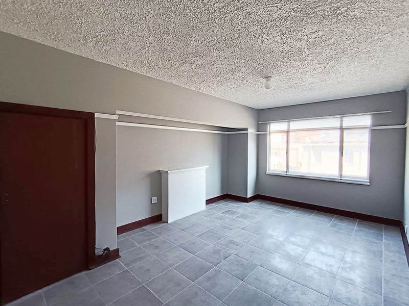 CENTRAL 1 BED 1 BATH APARTMENT FOR SALE - Photo 1