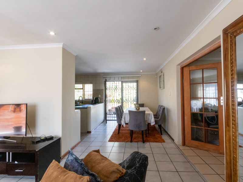 3 Bedroom Family home - Photo 4