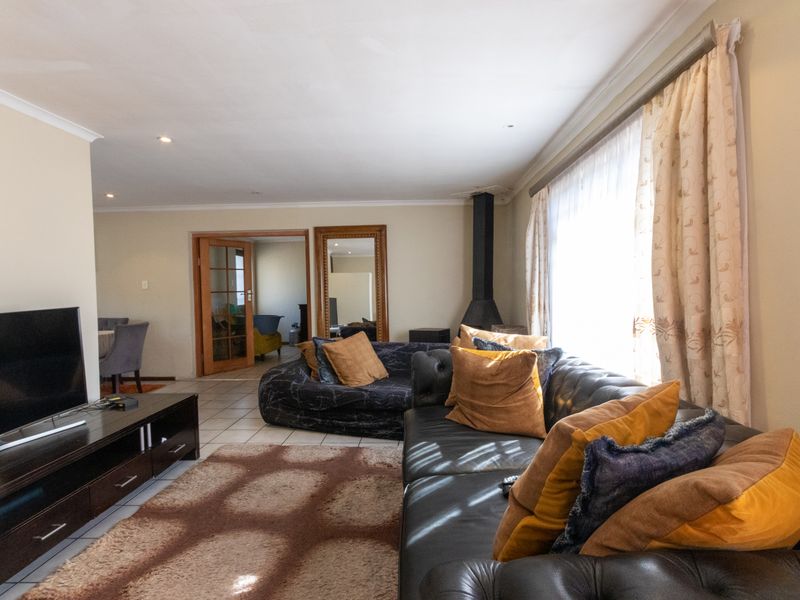 3 Bedroom Family home - Photo 3