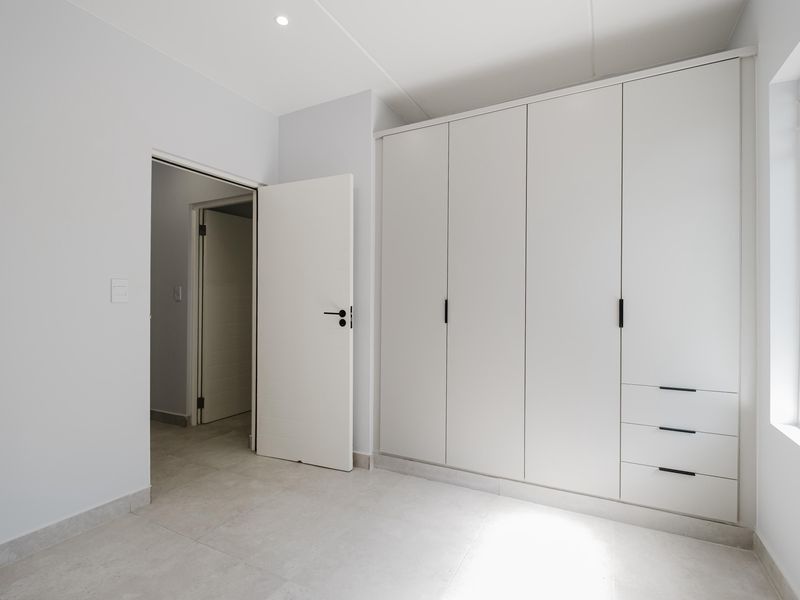 Two Bedroom Two Bathroom for sale in Edenburg - Photo 9