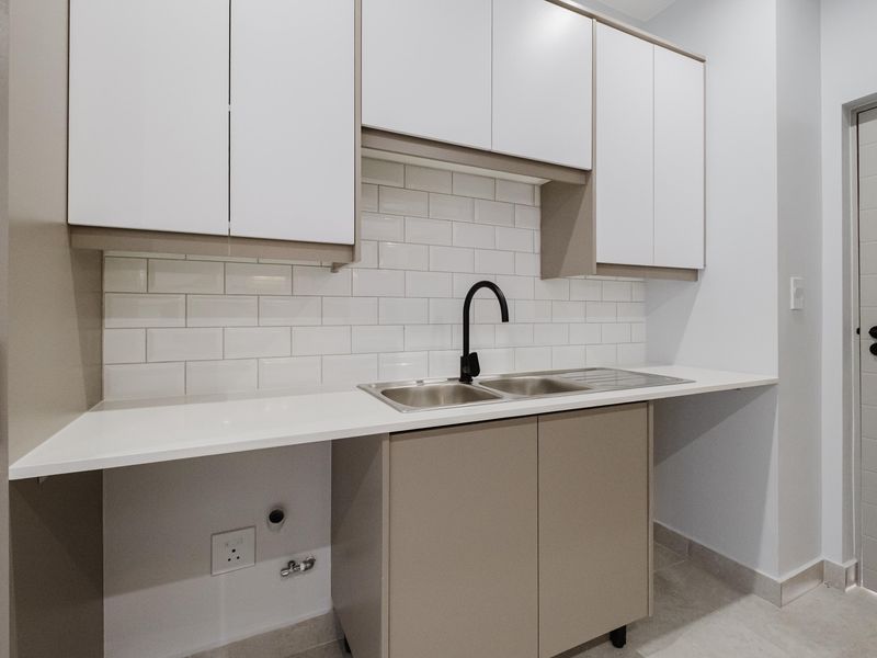 Two Bedroom Two Bathroom for sale in Edenburg - Photo 6