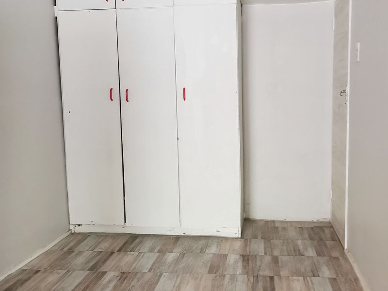 BOOYSEN PARK 3 BED 1 BATH HOUSE WITH SINGLE GARAGE FOR RENT - Photo 9