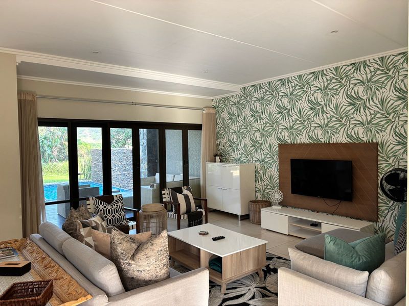 4-Bedroom Townhouse with Pool & Golf Course Views – Zimbali Estate -Including Furniture - Photo 10