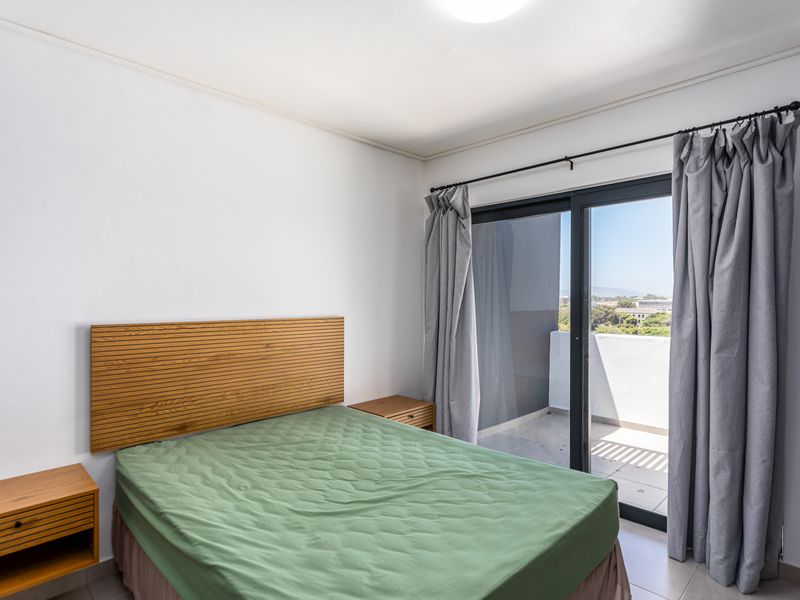 Fully Furnished 1 Bedroom Studio Apartment to Let - Photo 10