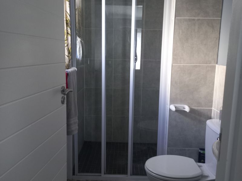 3 BED 2 BATH TOWNHOUSE WITH DOUBLE GARAGE FOR SALE - Photo 10