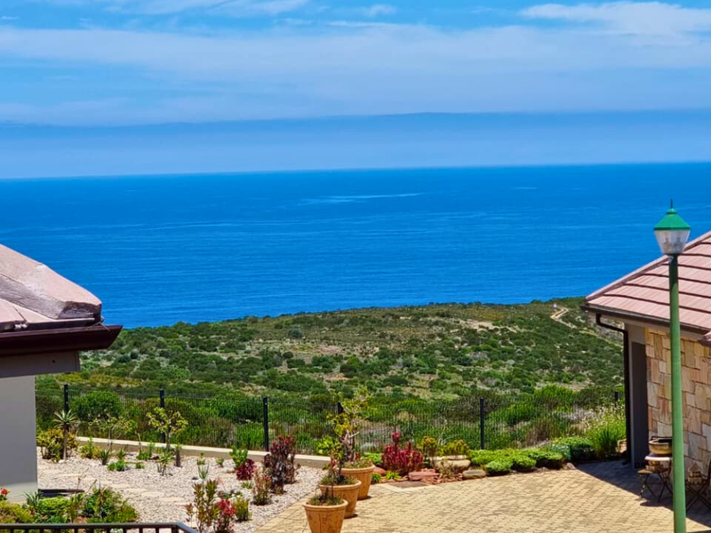 House For Sale In Mossel Bay - Photo 2