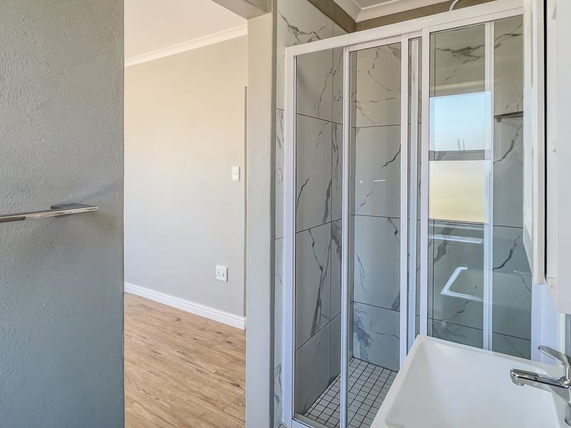 Stunning 2 Bedroom apartment a stone throw from Blouberg Beach - Photo 10