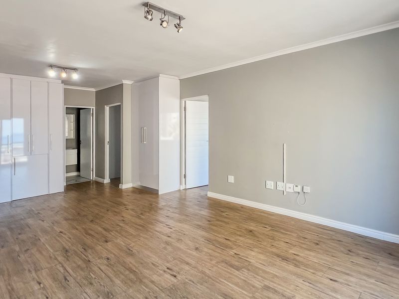 Stunning 2 Bedroom apartment a stone throw from Blouberg Beach - Photo 6