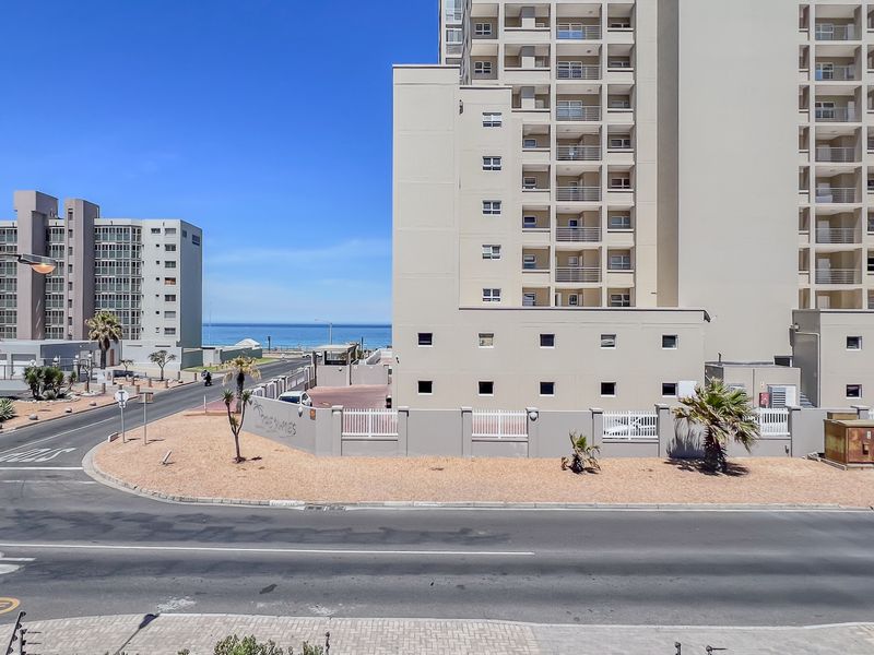 Stunning 2 Bedroom apartment a stone throw from Blouberg Beach - Photo 2