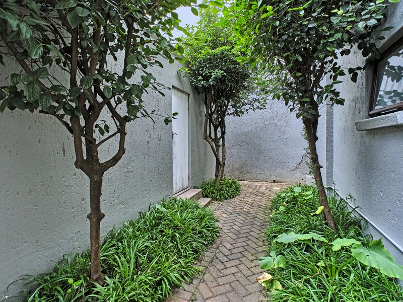 2 Bedroom Ground Floor Apartment for sale in Strathavon - Photo 10