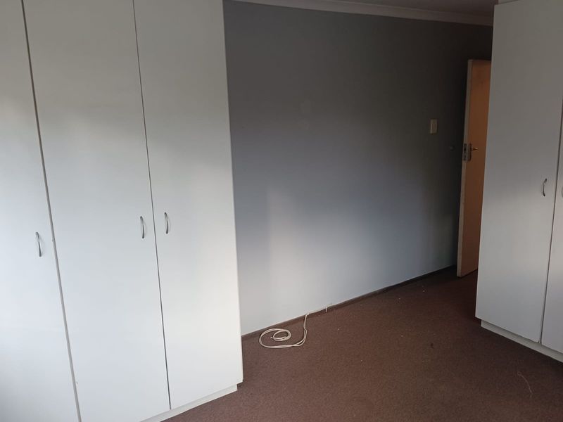 2 Bedroom 2 Bath in Montclair - Photo 7