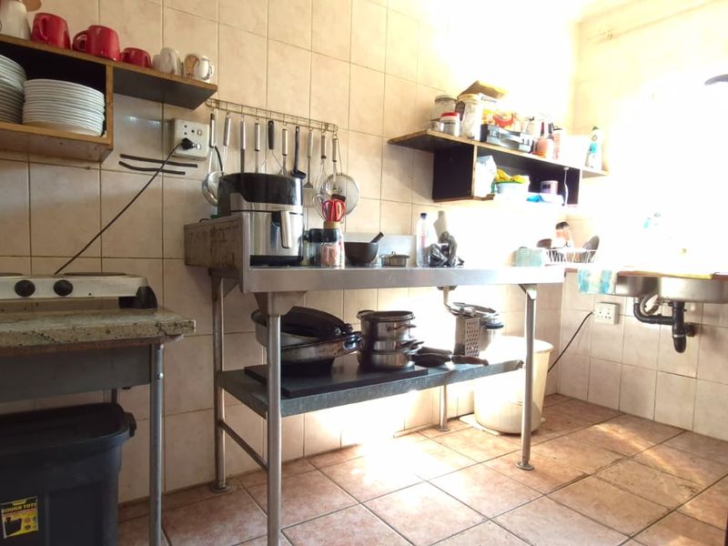 Spacious Home in Brakpan Central - Photo 8