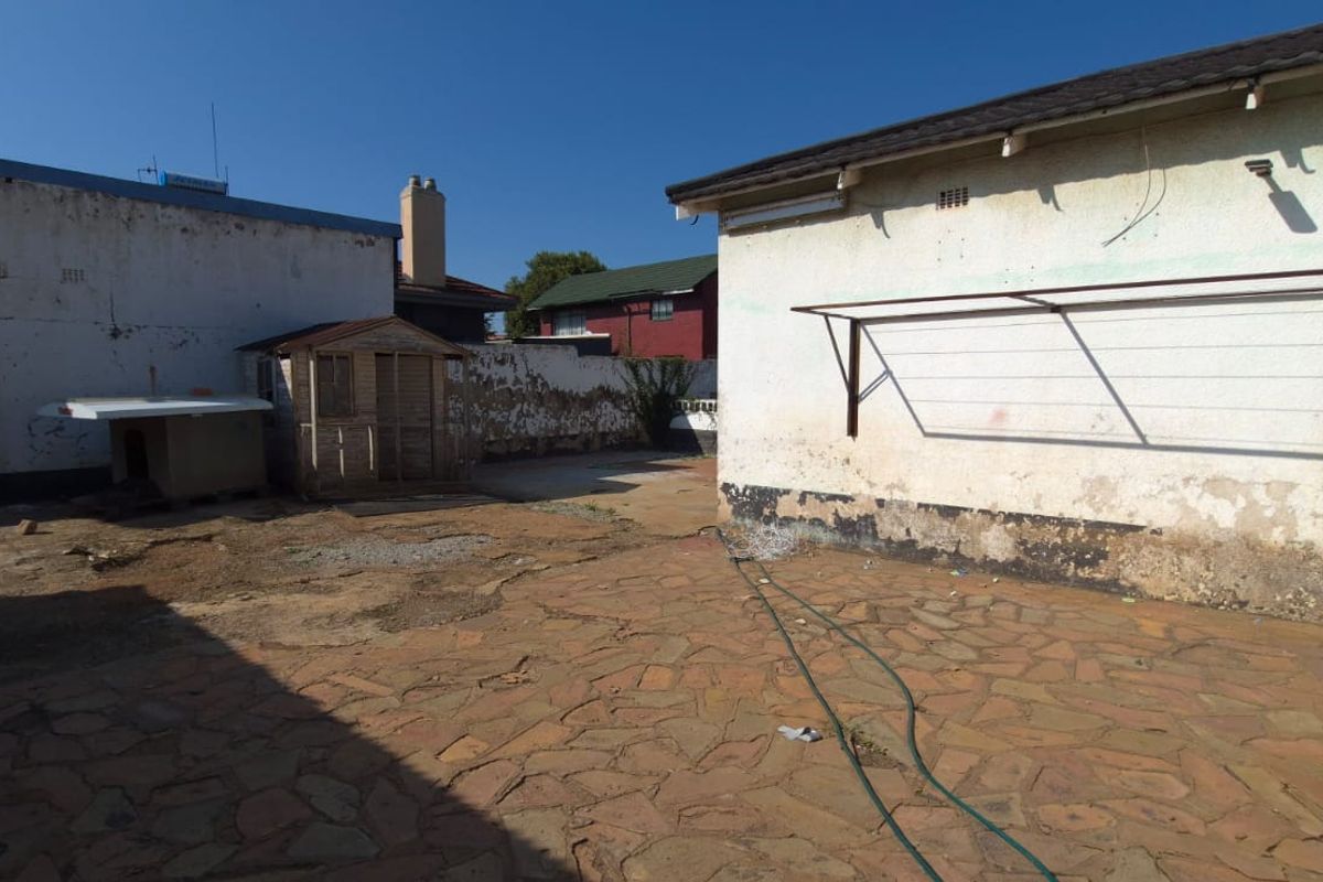 Spacious Home in Brakpan Central - Photo 4