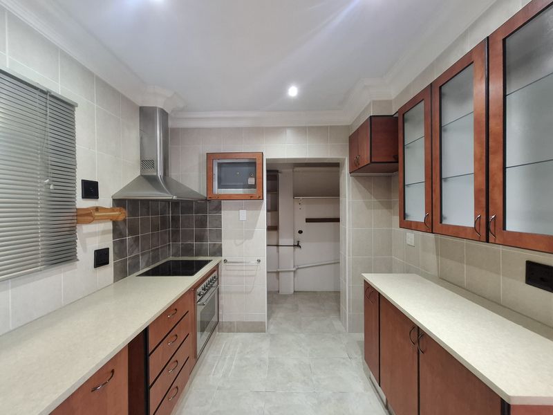 ST GEORGES PARK 2 BED 2 BATH APARTMENT FOR SALE - Photo 9