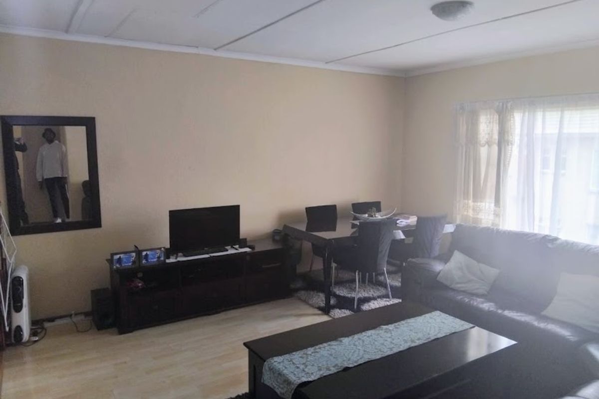 Resort-Style living !! - Photo 4