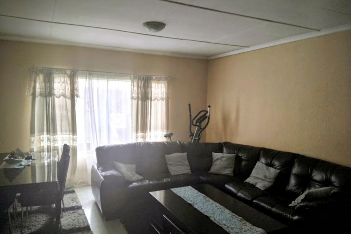 Resort-Style living !! - Photo 5