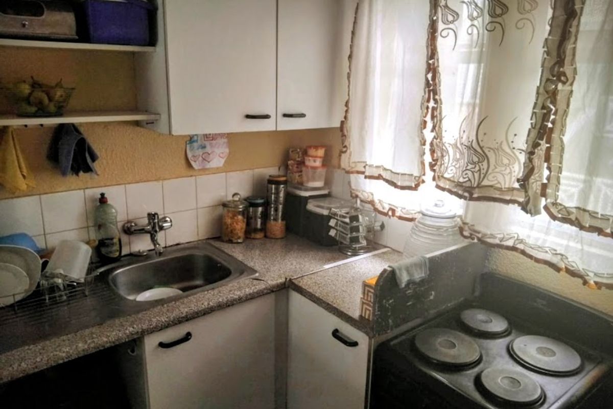 Resort-Style living !! - Photo 2