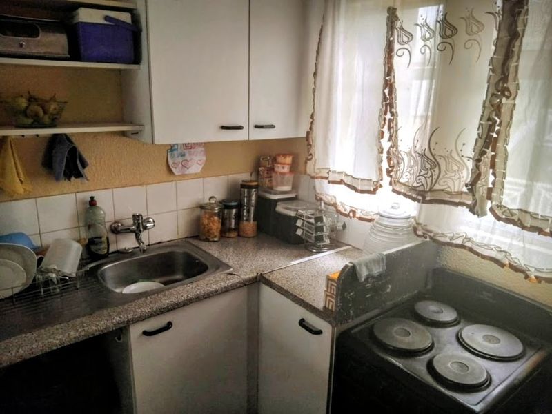 Resort-Style living !! - Photo 2